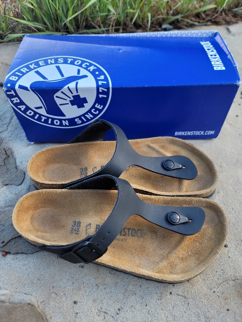 Birkenstock Women's Black Gizeh Thong Sandals (size 38)